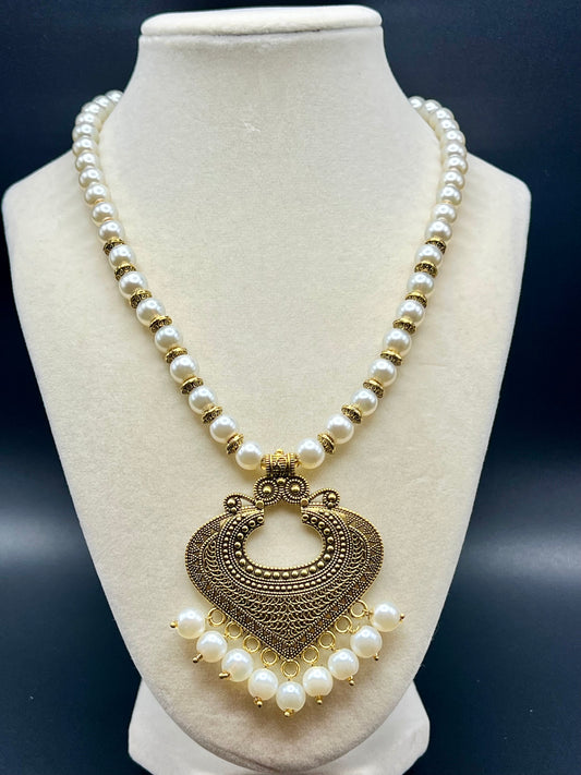 Mohini Pearl Necklace Set (Includes Earrings)