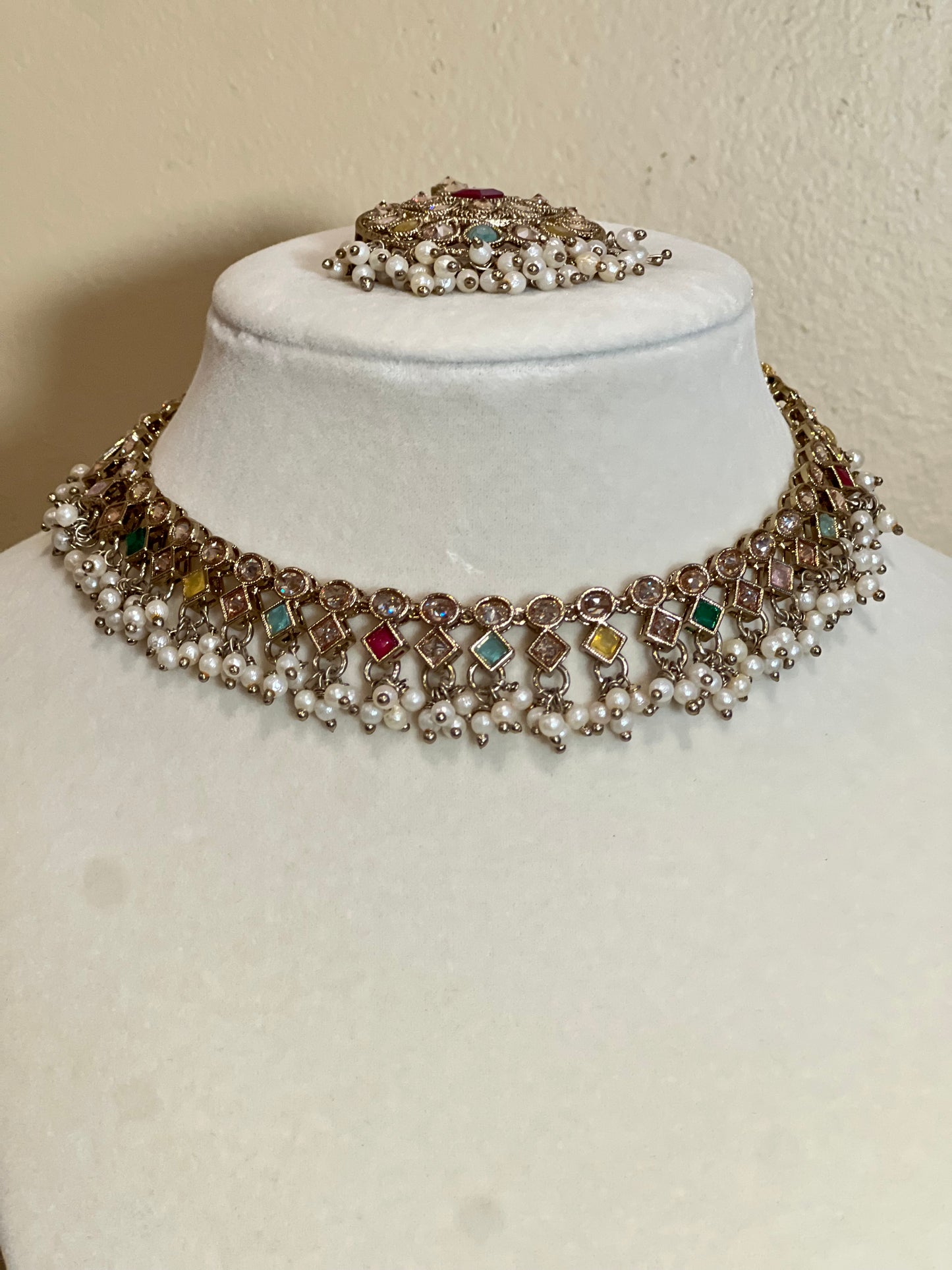 Pia Necklace Set (Includes Earrings & Tikka)